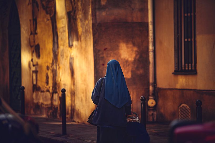 Zuster in Parijs Frankrijk van Rob van der Teen