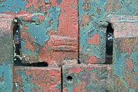 Moderne Kunst aus historischen Zäunen