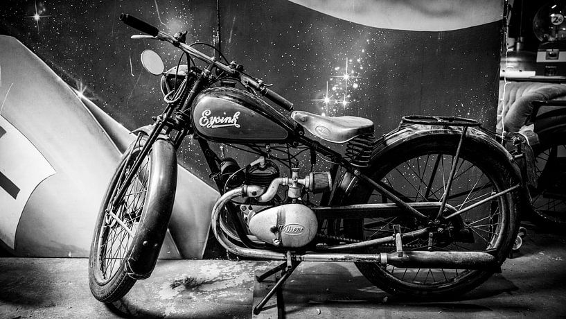 Eysink Villiers retro motorbike black and white by Customvince | Vincent Arnoldussen