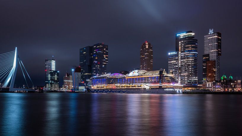 Cruiseschip in Rotterdam van Alvin Aarnoutse