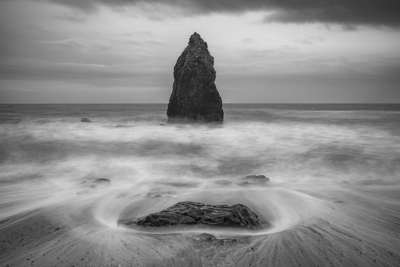 The sea stack - Ireland by Peter Bijsterveld