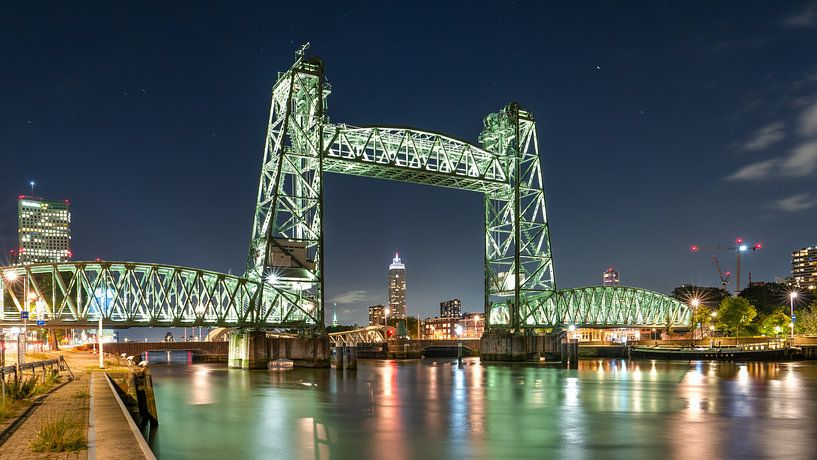 Le Hef à Rotterdam la nuit par Marja Koole