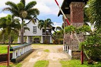 Écluse et habitation des planteurs de la plantation Wederzorg