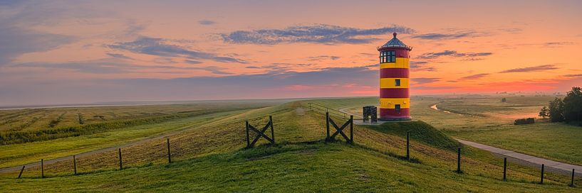 Panoramic photo of the Pilsum lighthouse by Henk Meijer Photography