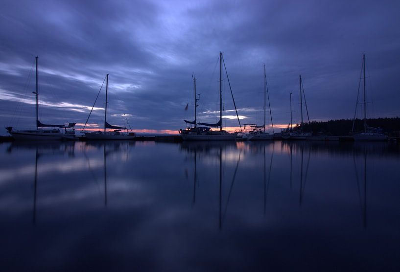 Spiegel by Gian Kerstges