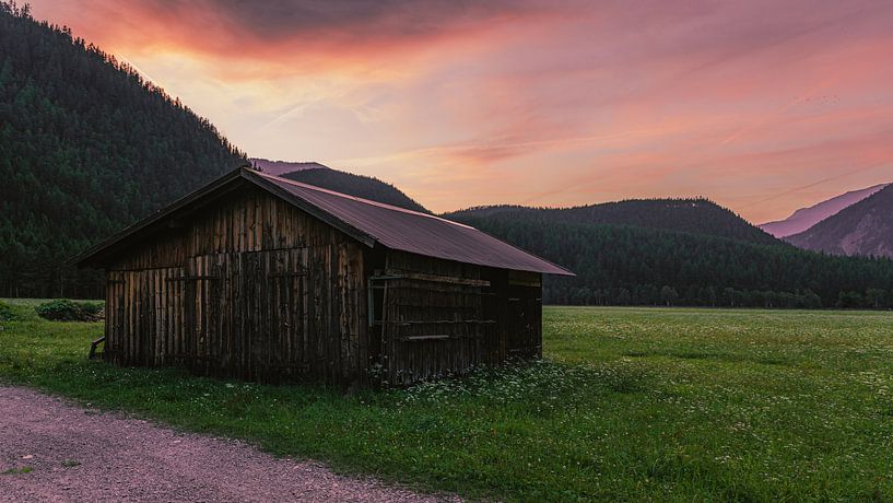 Alte Scheune in den Alpen von JWB Fotografie