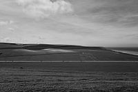 Der Weg von Escalles zum Meer führt durch die hügelige nordfranzösische Landschaft