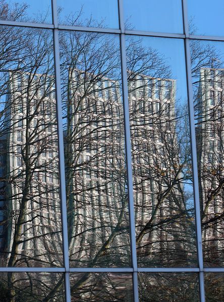 Spiegelbild - Hamburg von Matthias Brix