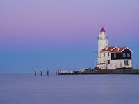 Leuchtturm vor der Dunkelheit