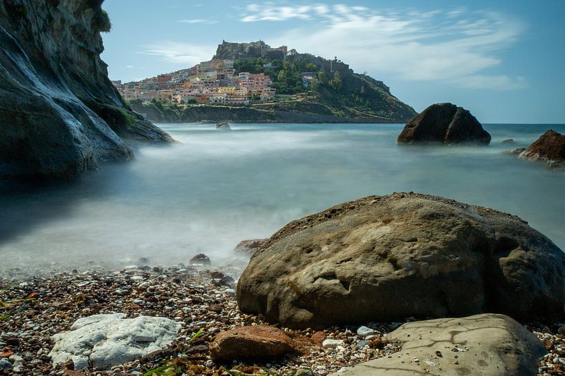 castelsardo vanaf het kiezelstrand von Eline Oostingh