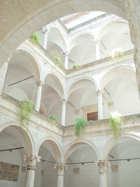 Römische Arkaden - Fermo, Le Marche, Italien - Neoklassizistische Architektur von Dagmar Pels