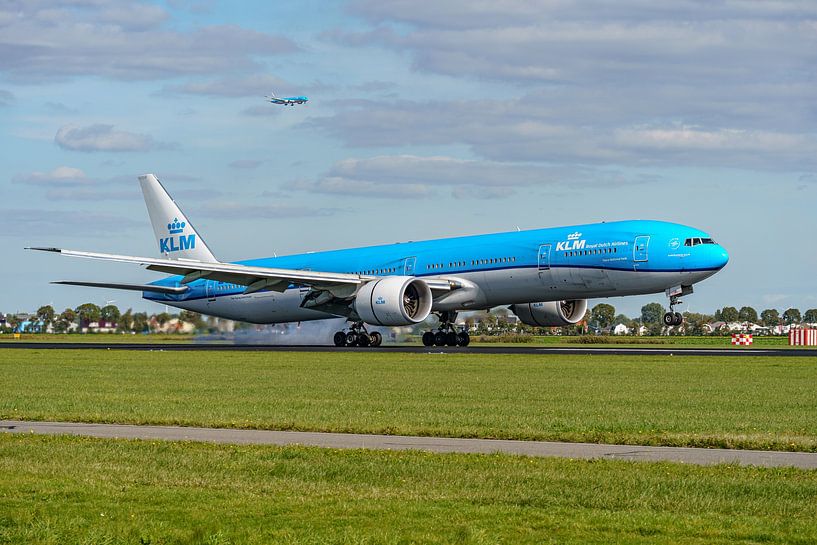 Le Boeing 777-300 de KLM (PH-BVN) a atterri à Polderbaan. par Jaap van den Berg