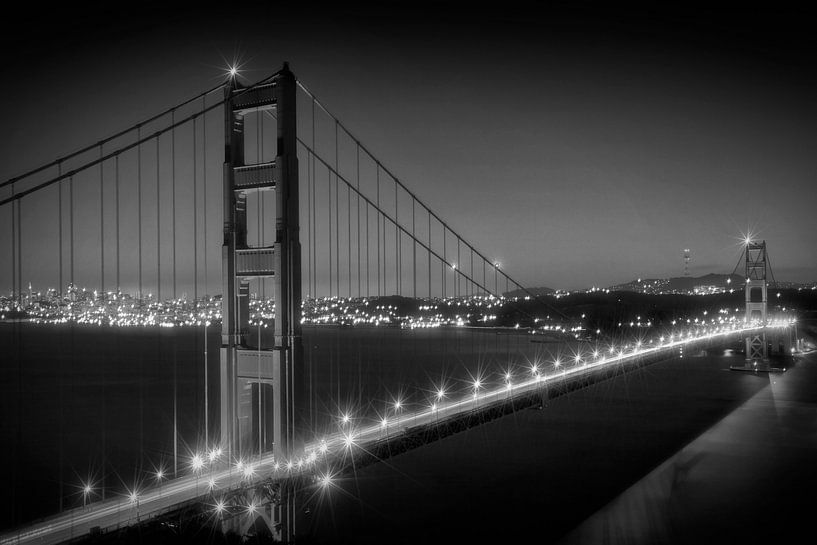 Evening Cityscape of Golden Gate Bridge | Monochrome by Melanie Viola