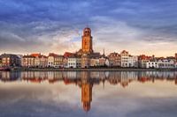 Ansicht von Deventer in Pastelltönen mit Spiegelung.