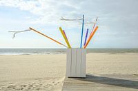 bâtons de couleurs vives sur la plage