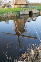 Weerspiegeling Oudkerkermolen in de Nije Mear