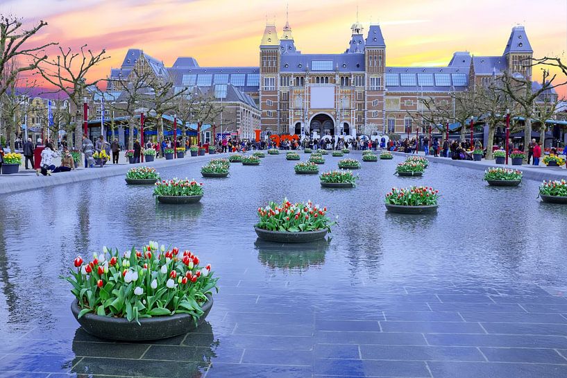 Rijksmuseum à Amsterdam (Pays-Bas) au coucher du soleil par Eye on You