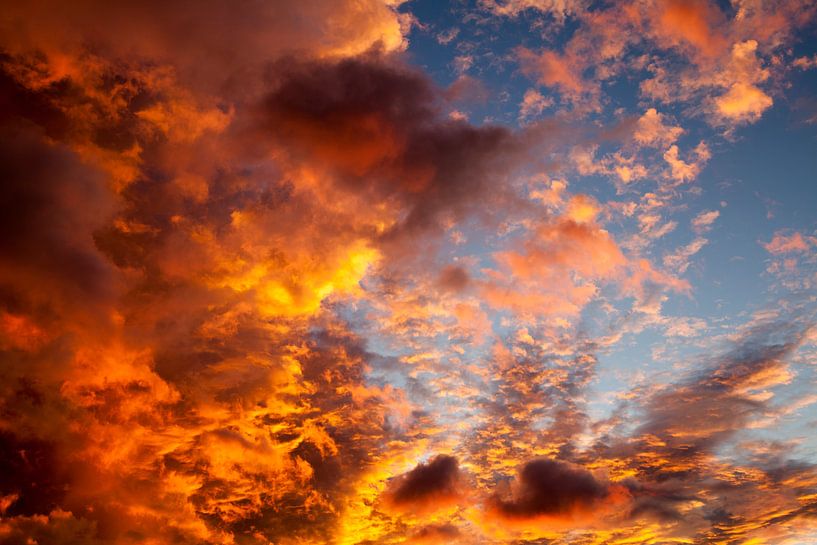 Burning sky by Jürgen Wiesler