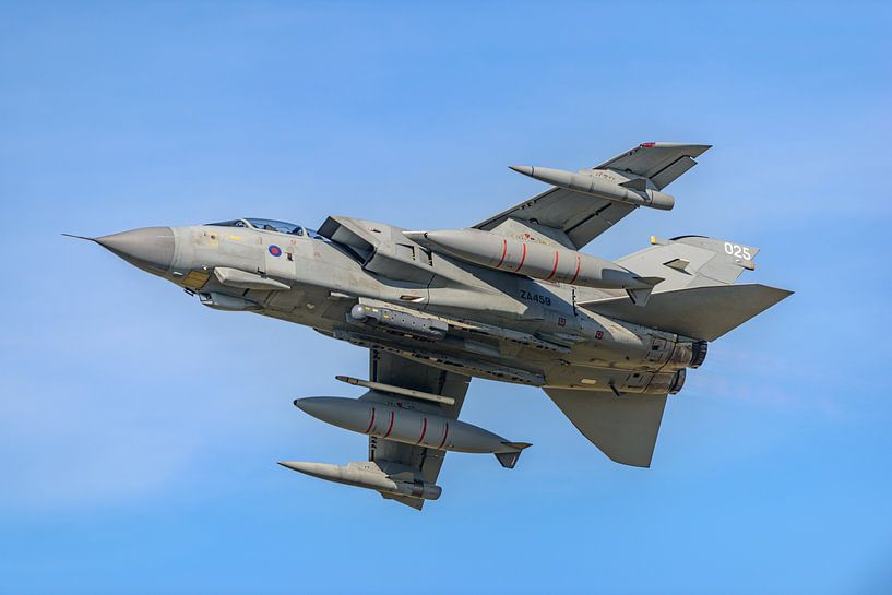 Décollage Royal Air Force Panavia Tornado. par Jaap van den Berg