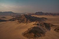 Vol en montgolfière au-dessus du désert du Namib en Namibie, Afrique