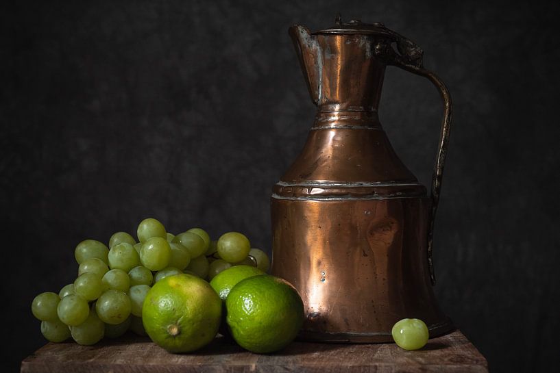 Nature morte - Pichet et fruits par Mariette Kranenburg
