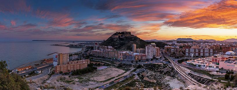 Panorama d'Alicante au coucher du soleil par Frank Herrmann