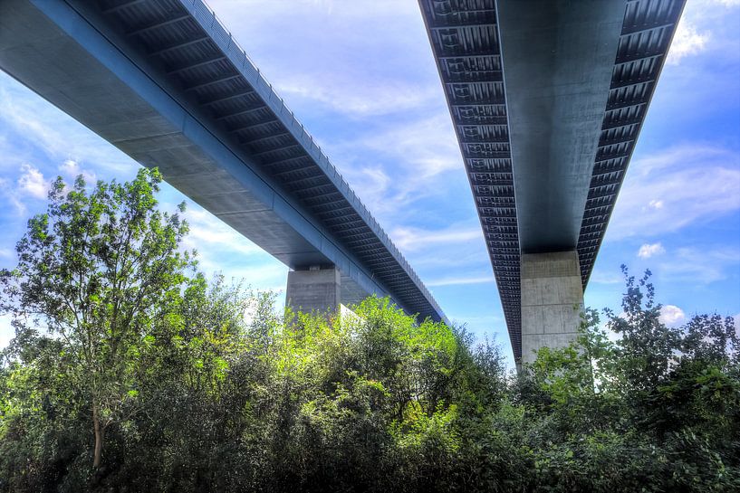 Blick auf die Kieler Nord Ostsee Kanalbrücke von MPfoto71