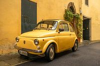 Fiat 500 in yellow and green