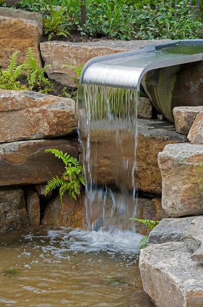 kleine waterval in de tuin von ChrisWillemsen