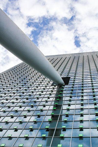 De punt van het KPN gebouw by Petra Brouwer