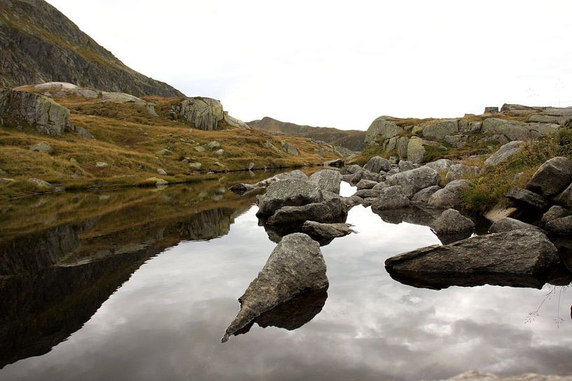Lac du col du Saint-Gothard par Louise Poortvliet