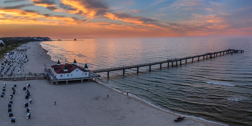 Seebrücke sur la plage d'Ahlbeck au coucher du soleil par Markus Lange