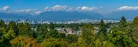 Panorama von Vancouver mit Bergen im Hintergrund