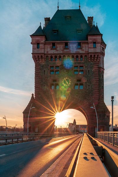 Nibelungen bridge Worms with sun star by Christian Klös