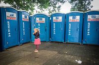 Une petite fille au grand festival