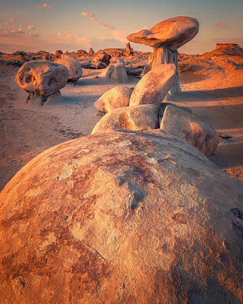 Sunrise in the Bisti Wilderness, De-Na-Zin, New Mexico by Henk Meijer Photography
