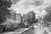 Maisons le long du Oude Gracht avec vue sur le Dom d'Utrecht