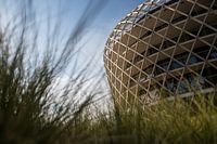 Architektur des Silt Hotel Casino inmitten des Dünengrases in Middelkerke