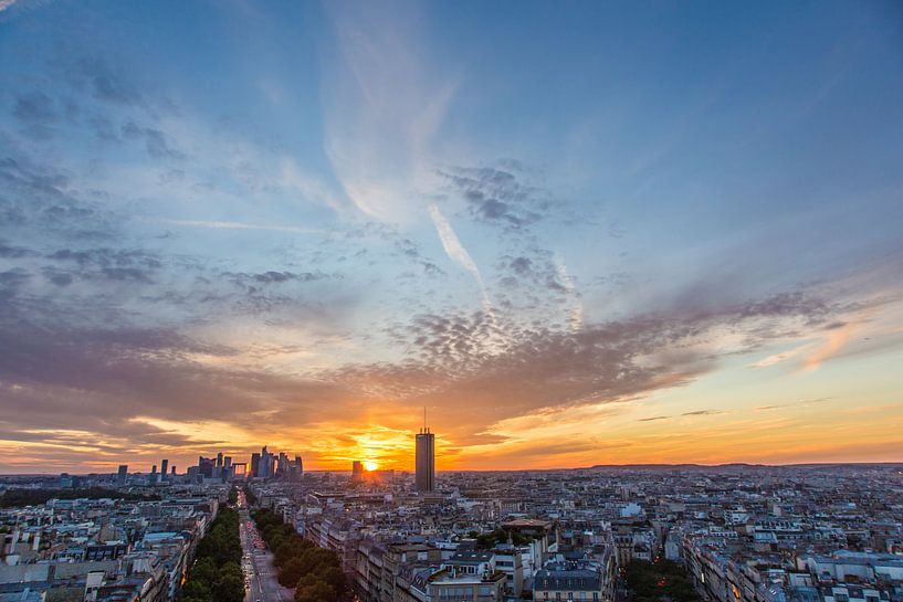 La Défense at sundown by Melvin Erné
