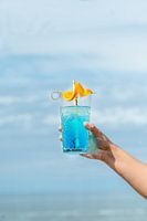 Cocktail mit Meerblick