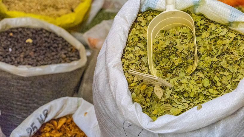 Kräuter in Säcken in Nablus (Palästinensisches Gebiet) von Jessica Lokker