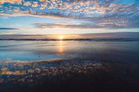 Spiegelung bei Sonnenuntergang