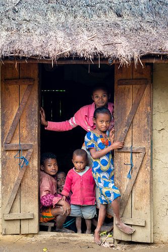 Portret van een Madagaskische familie