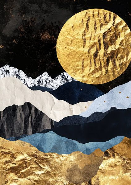 Goldmond über Bergen von Niklas Maximilian