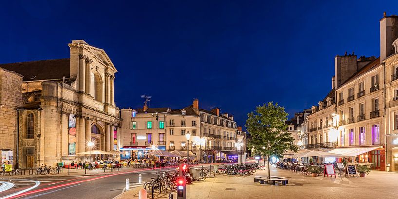 Place du Théatre in Dijon im Burgund - Frankreich von Werner Dieterich