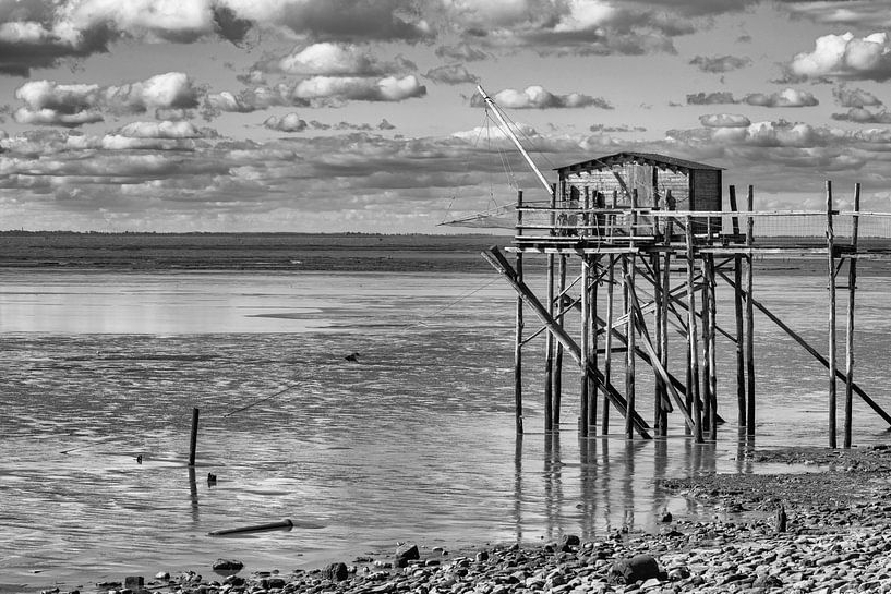 Carrelet on the Bay of Biscay in black and white by Hanneke Luit