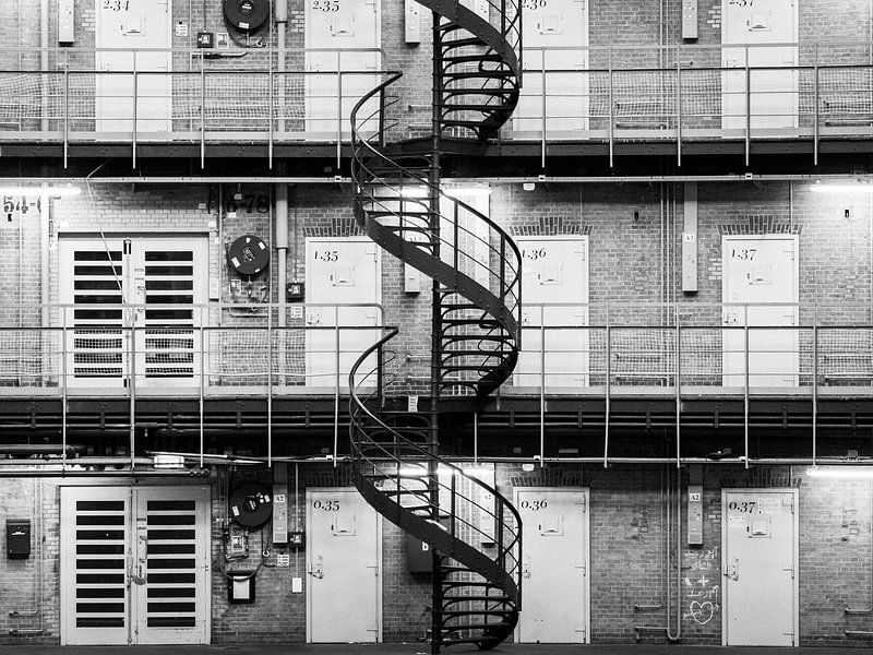 Die Kuppel 8 - schwarz und weiß von OK-ART