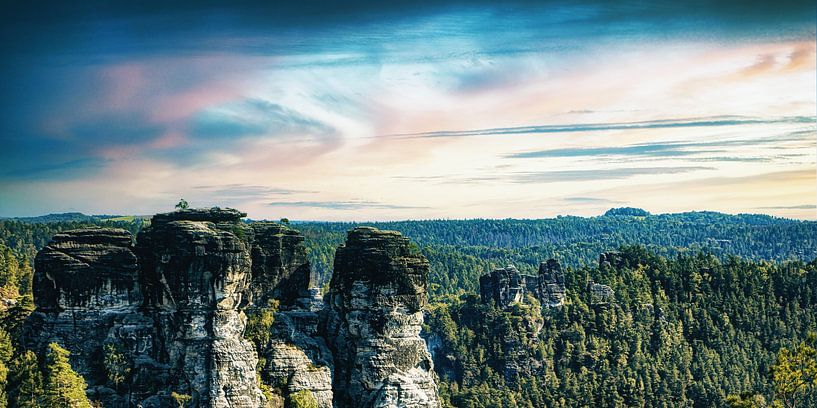 Horizont Panorama - Schrammsteine an der Elbe in Bad Schandau von Jakob Baranowski - Photography - Video - Photoshop
