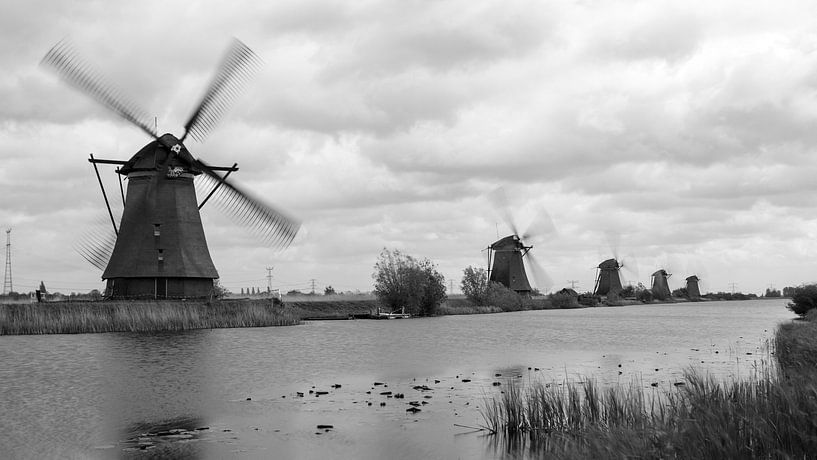 Kinderdijk, Nederland by Chris van Kan