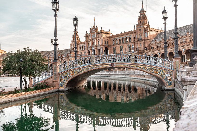 Les ponts de la Plaza de España | Séville | Espagne | photographie de voyage par Laura Dijkslag